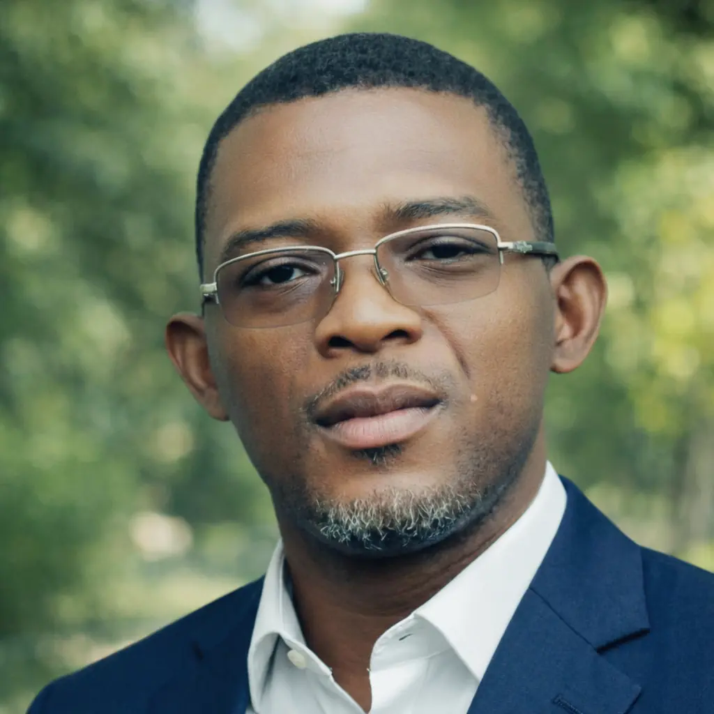 Portrait de Calvin EKENA, PCO et fondateur de KIDOO